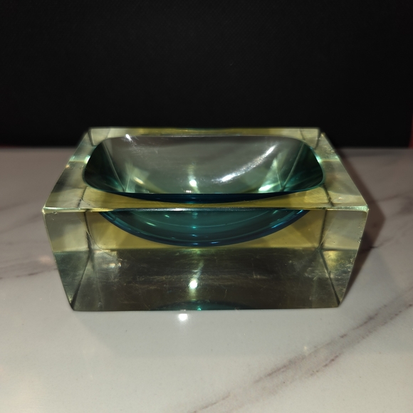 Vibrant Teal Glass Art Sculpture Vintage Murano Sommerso glass - Picture 13 of 13